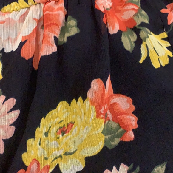 Girls Flora romper. Size 7/8 - Picture 2 of 3